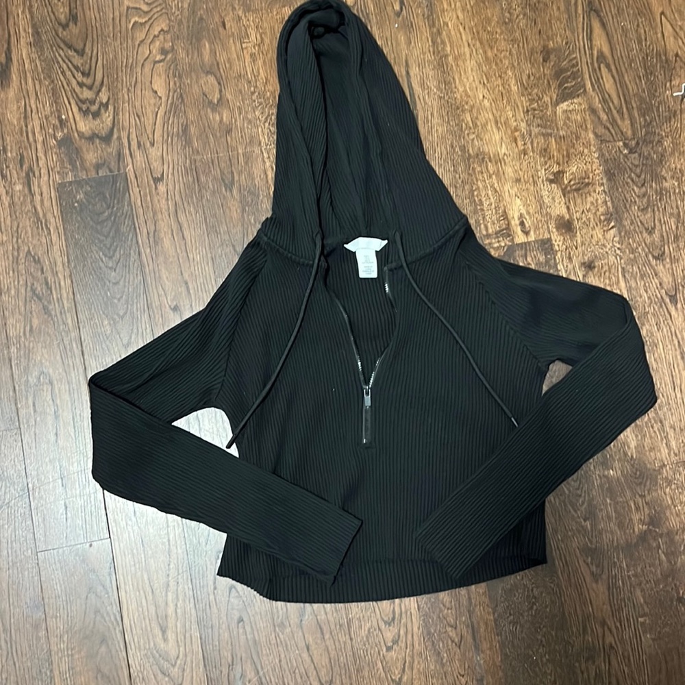 H&M Ribbed Hooded Long Sleeve Top